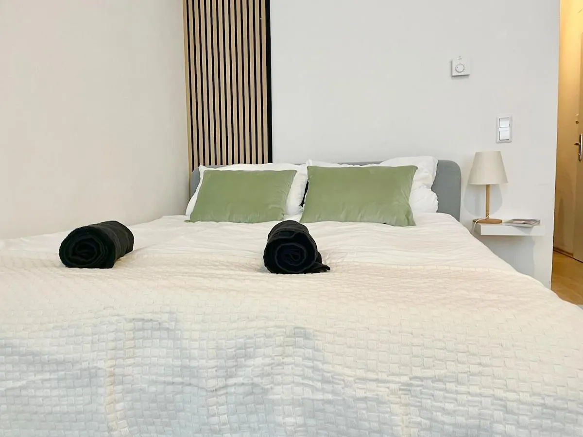 Stylish & Calm Apartment With Easy Access Wiedeń
